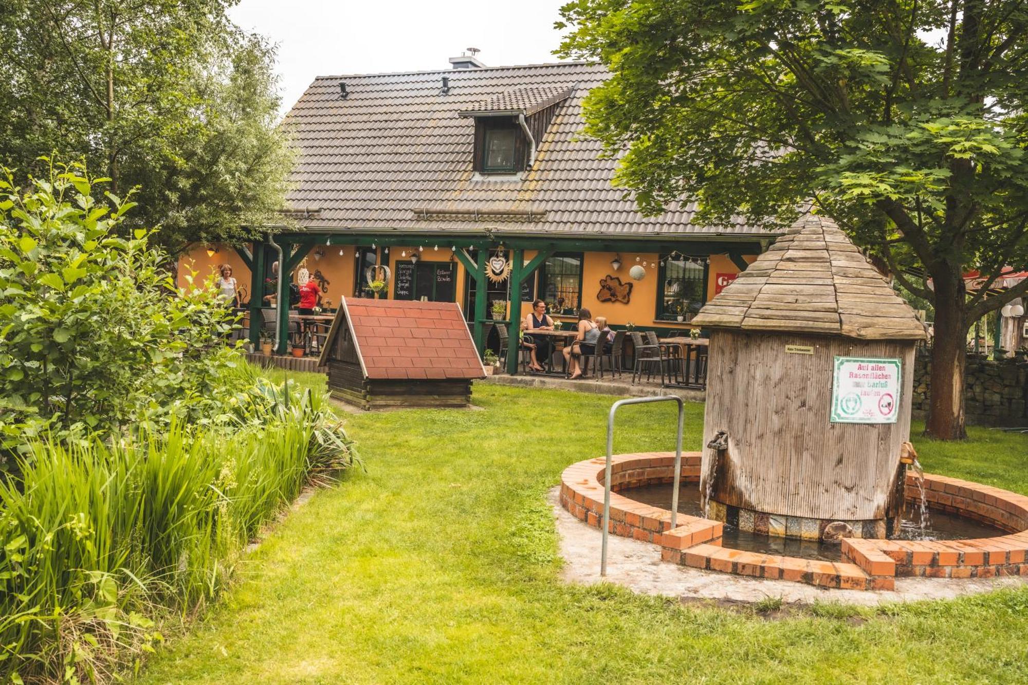 בורג Gasthaus & Pension Am Kurfuerstendamm מראה חיצוני תמונה